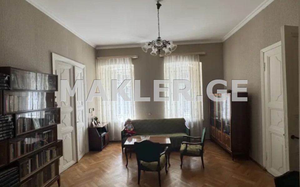  Satılık 5   Daire in Mtatsminda dist. (Old Tbilisi)  in Chonkadze st. 