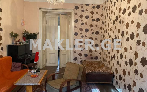  Satılık 2   Daire in Sololaki dist. (Old Tbilisi)  in L. Asatiani st. 