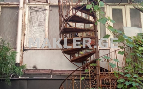  Satılık Daire in Sololaki dist. (Old Tbilisi)  in Leonidze st. 