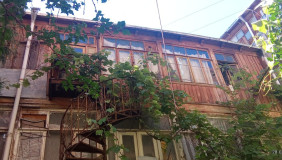 იყიდება ბინა მთაწმინდაზე