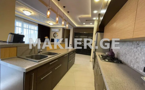  للبيع 6 غرف  الشقة in Krtsanisi dist.  in Krtsanisi str. 