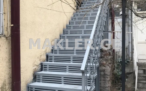  للبيع 3 غرف  الشقة في تبليسي  in L. Asatiani st. 