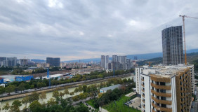 იყიდება 2 ოთახიანი  ბინა საბურთალოზე