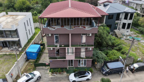 იყიდება 400 m² ფართობის კომერციული ფართი