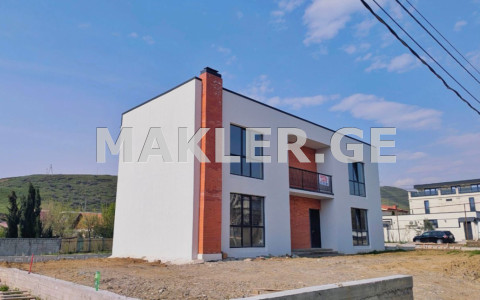  იყიდება 245 m² ფართობის საკუთარი სახლი დიდ დიღომში  ხატაეთის ქუჩაზე 
