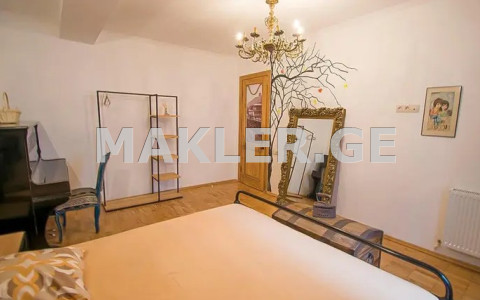  Satılık 4   Daire in Mtatsminda dist. (Old Tbilisi)  in Ingorokva st. 