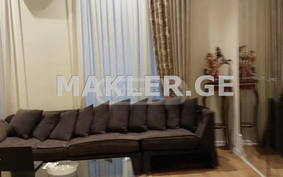  For Sale 5 room  Apartment in Abanotubani dit. (Old Tbilisi)