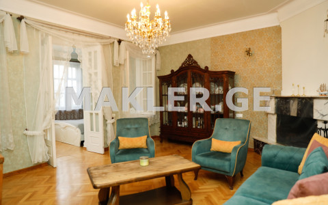  იყიდება 257 m² ფართობის საკუთარი სახლი ავლაბარში