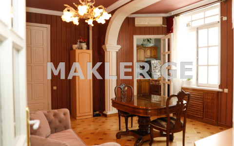  იყიდება 257 m² ფართობის საკუთარი სახლი ავლაბარში