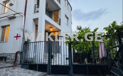  იყიდება 250 m² ფართობის საკუთარი სახლი მთაწმინდაზე