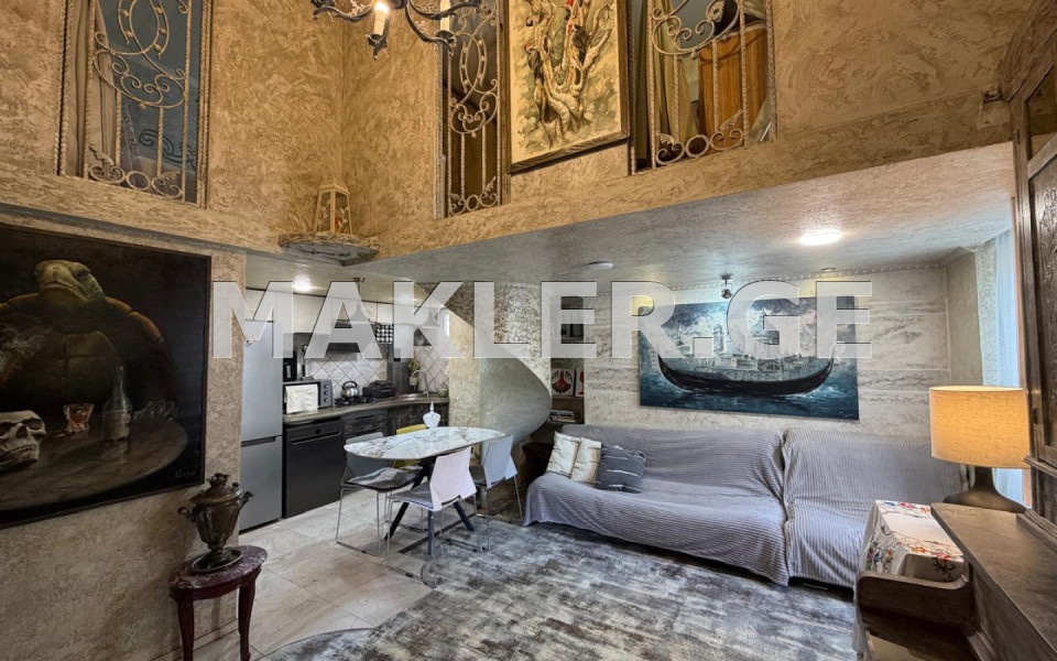  For Sale 4 room  Apartment in Mtatsminda dist. (Old Tbilisi)  in Griboedovi st. 