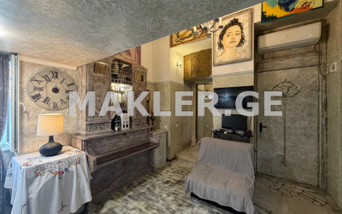  For Sale 4 room  Apartment in Mtatsminda dist. (Old Tbilisi)  in Griboedovi st. 