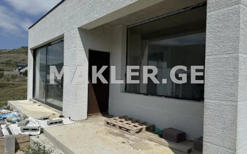  იყიდება 126 m² ფართობის საკუთარი სახლი ლისის ტბაზე