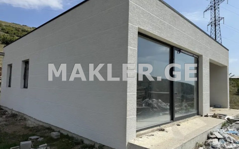  იყიდება 126 m² ფართობის საკუთარი სახლი ლისის ტბაზე