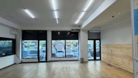 ქირავდება 120 m² ფართობის კომერციული ფართი საბურთალოზე