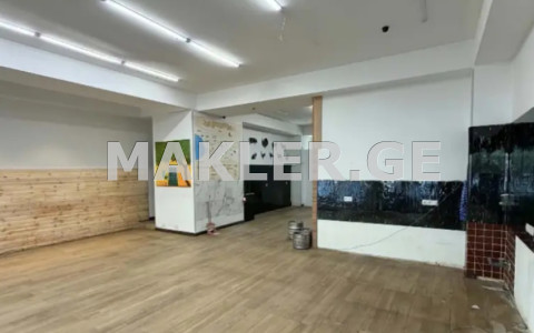  ქირავდება 120 m² ფართობის კომერციული ფართი საბურთალოზე  მ. ალექსიძის ქუჩაზე 