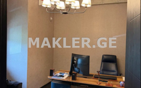  ქირავდება 126 m² ფართობის კომერციული ფართი საბურთალოზე  უნივერსიტეტის ქუჩაზე 