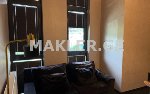  ქირავდება 126 m² ფართობის კომერციული ფართი საბურთალოზე  უნივერსიტეტის ქუჩაზე 
