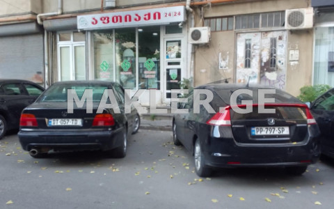  იყიდება 40 m² ფართობის კომერციული ფართი საბურთალოზე  აფაქიძის ქუჩაზე 