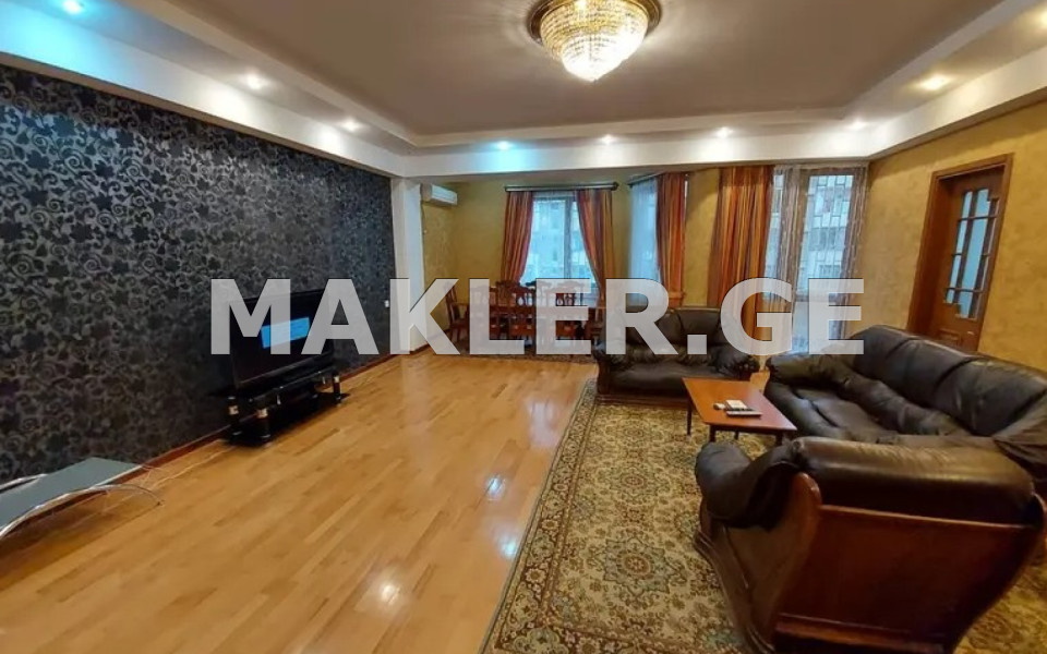  იყიდება 3 ოთახიანი  ბინა საბურთალოზე  ნუცუბიძის ქუჩაზე 