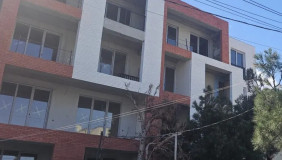 იყიდება 2 ოთახიანი  ბინა საბურთალოზე
