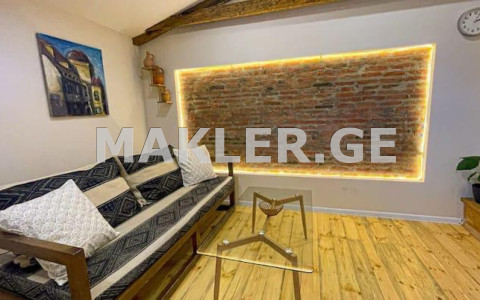  იყიდება 147 m² ფართობის კომერციული ფართი მთაწმინდაზე (ძველ თბილისში)  ათონელის ქუჩაზე 