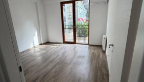 ქირავდება 80 m² ფართობის ოფისი საბურთალოზე