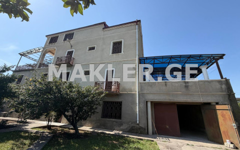  للبيع 800 m² space منزل خاص in Ponichala dist.