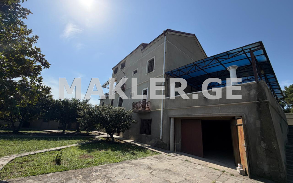 იყიდება 800 m² ფართობის საკუთარი სახლი ფონიჭალაში