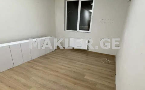  იყიდება 3 ოთახიანი  ბინა ვაკეში  ა.რაზმაძის ქუჩაზე 