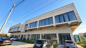 იყიდება 1307 m² ფართობის კომერციული ფართი სამგორში