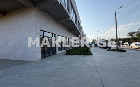  იყიდება 1307 m² ფართობის კომერციული ფართი ლილოში