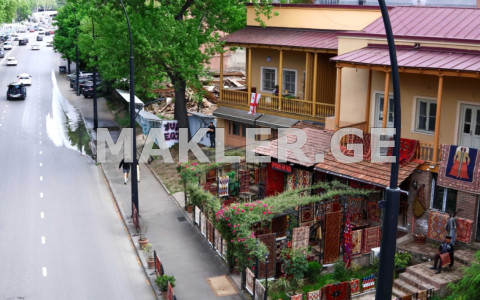  იყიდება 500 m² ფართობის კომერციული ფართი მთაწმინდაზე (ძველ თბილისში)  ათონელის ქუჩაზე 