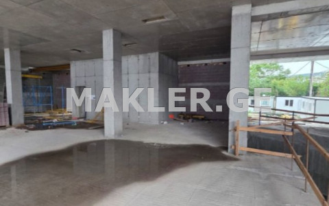  იყიდება 400 m² ფართობის კომერციული ფართი ავლაბარში  ლომოურის ქუჩაზე 