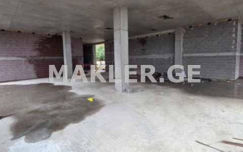  იყიდება 400 m² ფართობის კომერციული ფართი ავლაბარში  ლომოურის ქუჩაზე 