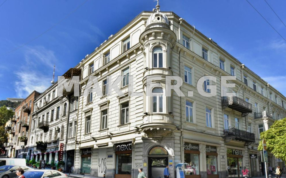  იყიდება 101 m² ფართობის კომერციული ფართი მთაწმინდაზე (ძველ თბილისში)  რუსთაველის შესახვევში 
