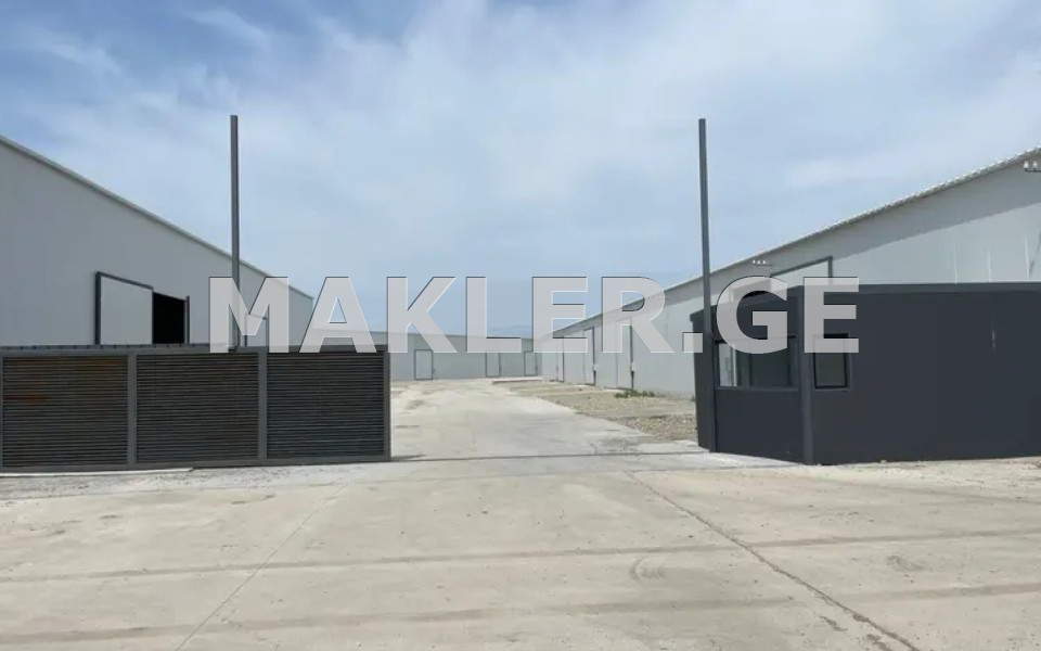  იყიდება 14300 m² ფართობის კომერციული ფართი ლილოში