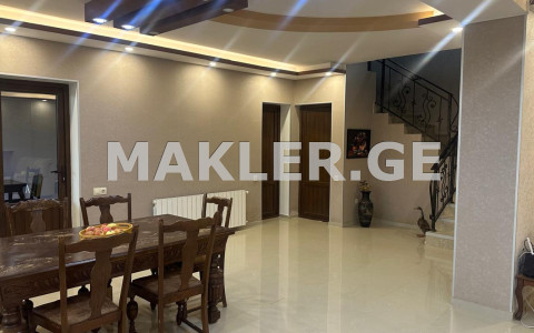  იყიდება 415 m² ფართობის საკუთარი სახლი ბეთანიაში