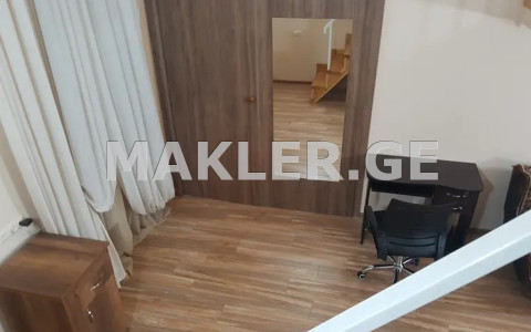  למכירה 2 חֶדֶר  דִירָה in Sololaki dist. (Old Tbilisi)  in Sh.Dadiani st. 