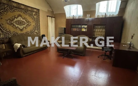  For Sale 3 room  Apartment in Sololaki dist. (Old Tbilisi)