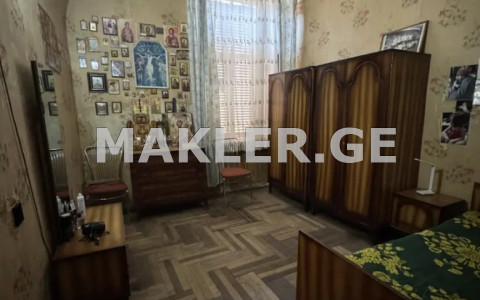  For Sale 3 room  Apartment in Sololaki dist. (Old Tbilisi)
