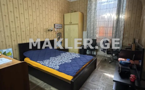  For Sale 3 room  Apartment in Sololaki dist. (Old Tbilisi)