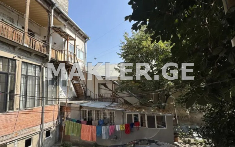  For Sale 3 room  Apartment in Sololaki dist. (Old Tbilisi)