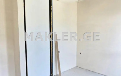  للبيع 4 غرف  الشقة في منطقة سابورتالو  in Universiteti st. 