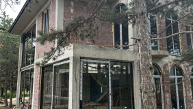 იყიდება მშენებარე 500 m² ფართობის საკუთარი სახლი ვაკეში