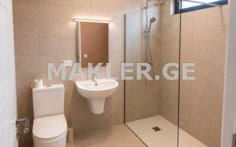  להשכרה 178 m² מֶרחָב פרטי בית near the Lisi lake