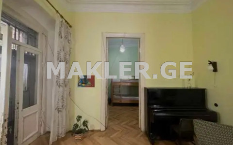  للبيع 2 غرف  الشقة في منطقة تشوغوريتي  in M. Tsinamdzgvrishvili st. 