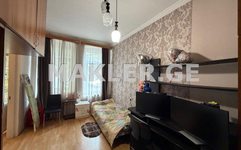  Продается 2 комнатная  Квартира в Чугурети  на ул. К.Абашидзе 
