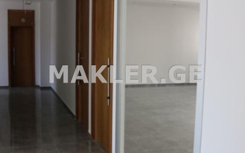  ქირავდება 500 m² ფართობის ოფისი საბურთალოზე  ალ. ყაზბეგის გამზირზე 